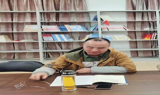 图书馆里的人们
AI 生成的内容可能不正确。