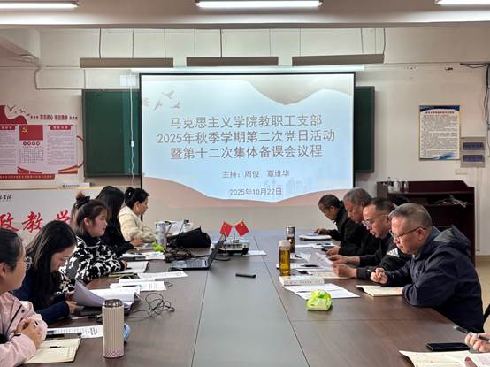 一群人在餐厅用餐
AI 生成的内容可能不正确。